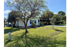 1 ROBIN ROAD, WILDWOOD, FL 34785 - MLS#MFRG5093903