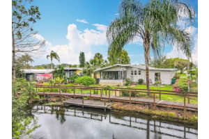 3211 MYAKKA RIVER ROAD, TAVARES, FL 32778 Sold 06/03/25