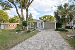 756 HEATHROW AVENUE, THE VILLAGES, FL 32159 - MLS#MFRG5094237