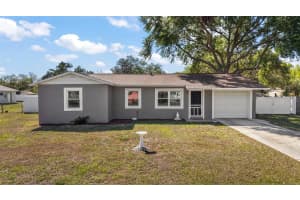 900 MAPLE AVENUE, FRUITLAND PARK, FL 34731 Sold 04/30/25