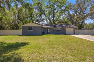 1107 VALLEY ROAD, FRUITLAND PARK, FL 34731 Sold 05/23/25