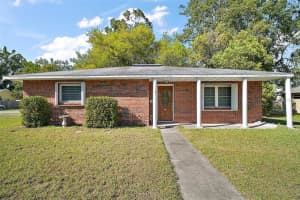 208 Palm Way, TAVARES