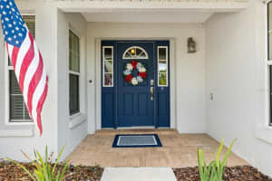 210 FOREST PARK LANE, LADY LAKE, FL 32159 Sold 04/17/25