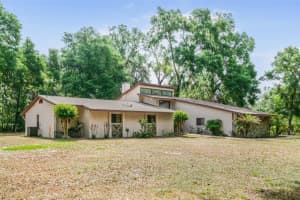 8640 E Henderson Trl, INVERNESS