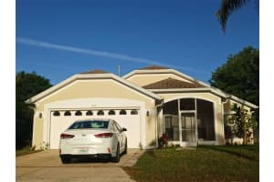 223 Lady Diana Dr, DAVENPORT