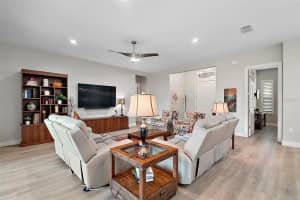 5195 GREENS DRIVE, LADY LAKE, FL 32159 - MLS#MFRG5095402