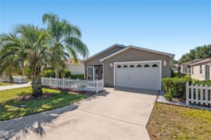 992 PINEWOOD PLACE, THE VILLAGES, FL 32162 Sold 09/16/25