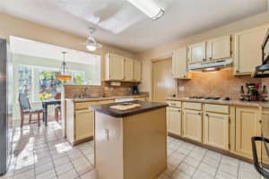 333 STANLEY BELL DRIVE, MOUNT DORA, FL 32757 - MLS#MFRG5095805