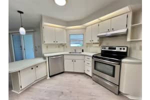504 HAWTHORNE BOULEVARD, LEESBURG, FL 34748 - MLS#MFRG5095906
