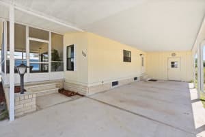104 WINTERBERRY AVENUE, WILDWOOD, FL 34785 - MLS#MFRG5095926