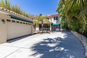 1196 LAKESHORE DRIVE, MOUNT DORA, FL 32757 Sold 06/11/25
