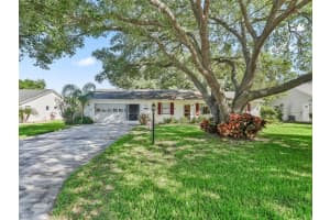 2401 GREENLAW COURT, LEESBURG, FL 34788 Sold 05/15/25