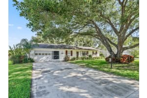 2401 GREENLAW COURT, LEESBURG, FL 34788 Sold 05/15/25