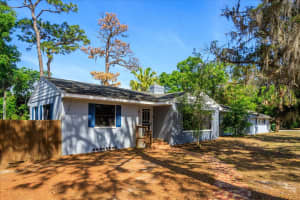 201 LONE OAK DRIVE, LEESBURG, FL 34748 Sold 05/19/25