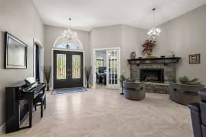 40050 Darlington Ave Lady Lake, FL 32159 - Off Market