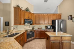 7685 LAKE ANGELINA DRIVE, MOUNT DORA, FL 32757 Sold 06/04/25