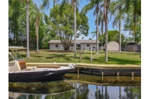 11114 Lake Eustis Dr, LEESBURG