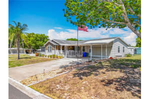 1236 ELKHART CIRCLE, TAVARES, FL 32778 Sold 08/22/25