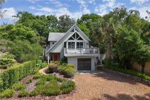 421 10TH AVENUE, MOUNT DORA, FL 32757 - MLS#MFRG5096614