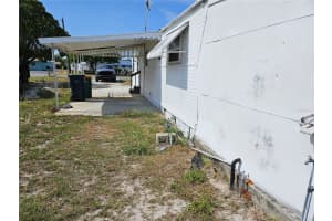 1425 COUNTY DRIVE, TAVARES, FL 32778 Sold 06/06/25