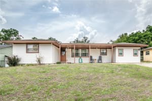 800 Jefferis Ct, EUSTIS