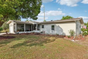 1 ABERDEEN CIRCLE, LEESBURG, FL 34788 - MLS#MFRG5096854