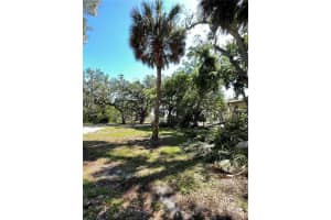 305 GAINES STREET, LEESBURG, FL 34748 Sold 07/08/25