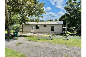 221 SKYLINE DRIVE, LADY LAKE, FL 32159 Sold 09/15/25