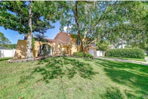 16601 COURSE DRIVE, TAMPA, FL 33624 Sold 08/01/25