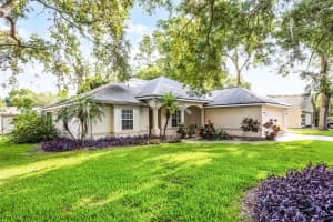 2711 BAYVIEW DRIVE, EUSTIS, FL 32726 Sold 01/16/26