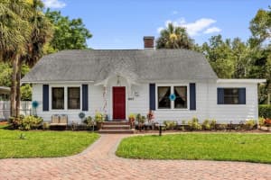 647 E 3RD AVE, MOUNT DORA, FL 32757 Sold 07/15/25