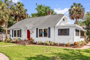 647 E 3RD AVE, MOUNT DORA, FL 32757 Sold 07/15/25