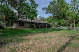 18015 PALM STREET, UMATILLA, FL 32784 Sold 08/07/25