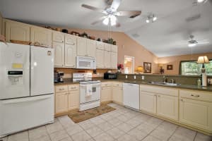 11495 71ST TERRACE ROAD, MORRISTON, FL 32668 - MLS#MFRG5097526