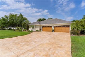 2904 AVALOS DRIVE, THE VILLAGES, FL 32162 Sold 09/12/25