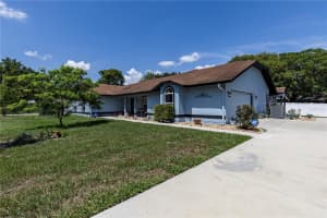5521 Oak St, MOUNT DORA
