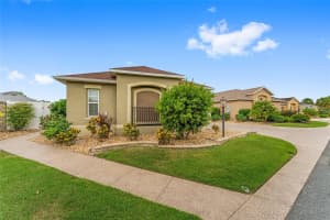 832 PARRISH PLACE, THE VILLAGES, FL 32163 Sold 06/27/25