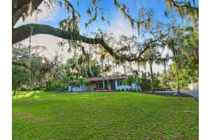 9269 SILVER LAKE DRIVE, LEESBURG, FL 34788 Sold 09/29/25