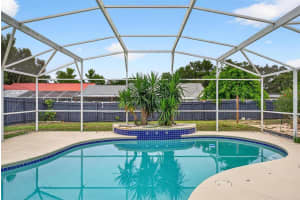2705 BAYVIEW DR, EUSTIS, FL 32726 Sold 10/03/25