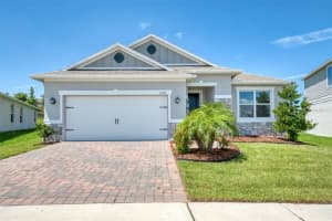 1696 Wilson Prairie Cir, GROVELAND