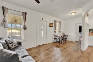 520 DORA AVENUE, TAVARES, FL 32778 - MLS#MFRG5098191
