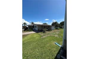 1404 PLANTATION DRIVE, LADY LAKE, FL 32159 - MLS#MFRG5098202