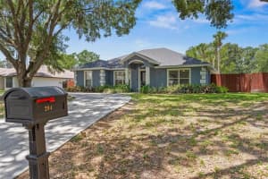 204 LORI COURT, UMATILLA, FL 32784 Sold 09/18/25