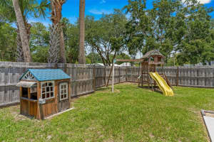 204 LORI COURT, UMATILLA, FL 32784 Sold 09/18/25