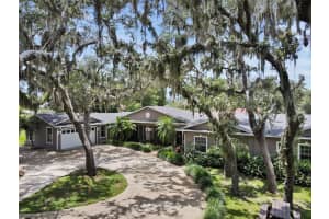 81 N Carol Ave, MASCOTTE