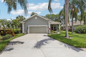 2512 Baywater Rd, TAVARES