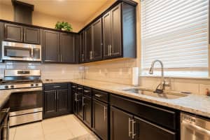 525 NARROW VIEW LANE, GROVELAND, FL 34736 Sold 08/08/25