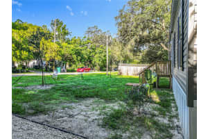 207 SKYLINE DRIVE, LADY LAKE, FL 32159 - MLS#MFRG5098663