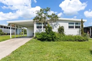 717 W Coach N Four Dr, LEESBURG