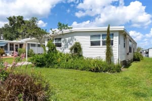 717 COACH N FOUR DRIVE, LEESBURG, FL 34748 - MLS#MFRG5098805